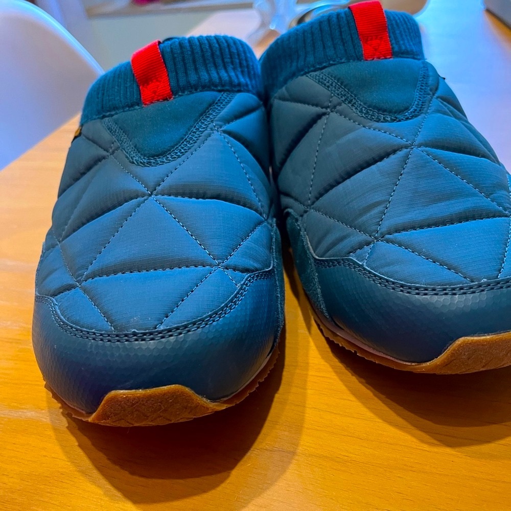 Teva Mens 11 Ember re-ember slipper shoe blue moccasin good condition